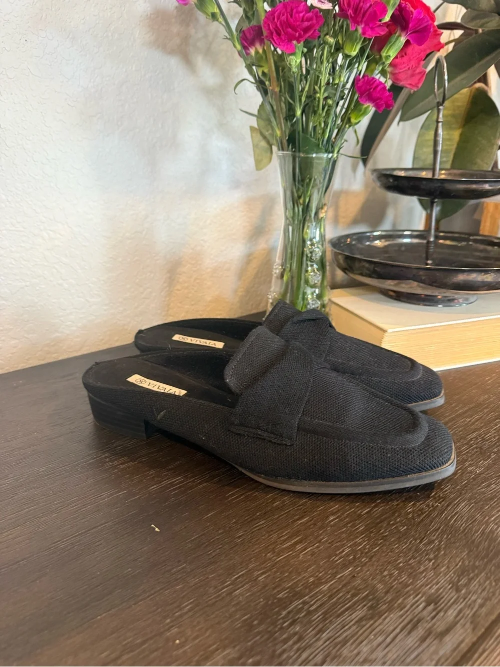 Viviana Women’s Black Slip-On Knit Loafers